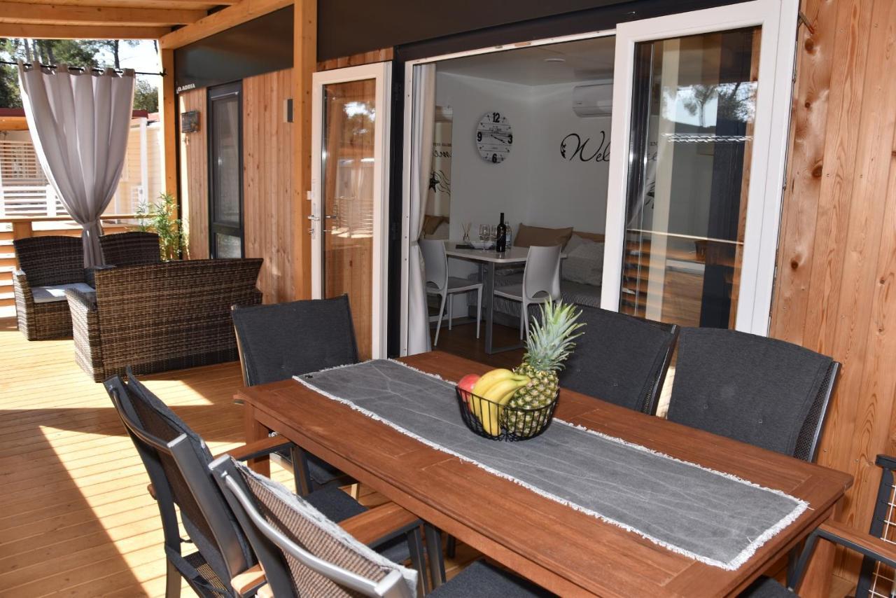 Mobile Home Starfish IV Camp Biograd Biograd Na Moru Eksteriør bilde