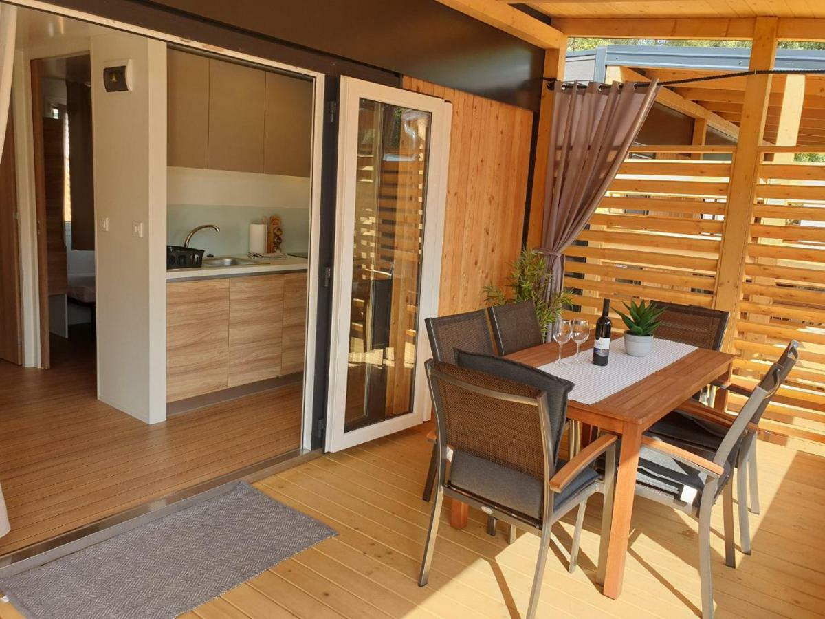 Mobile Home Starfish IV Camp Biograd Biograd Na Moru Eksteriør bilde