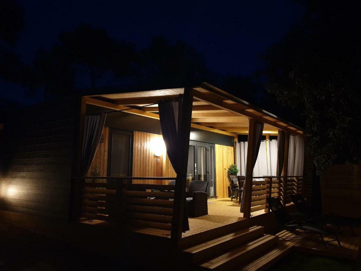 Mobile Home Starfish IV Camp Biograd Biograd Na Moru Eksteriør bilde